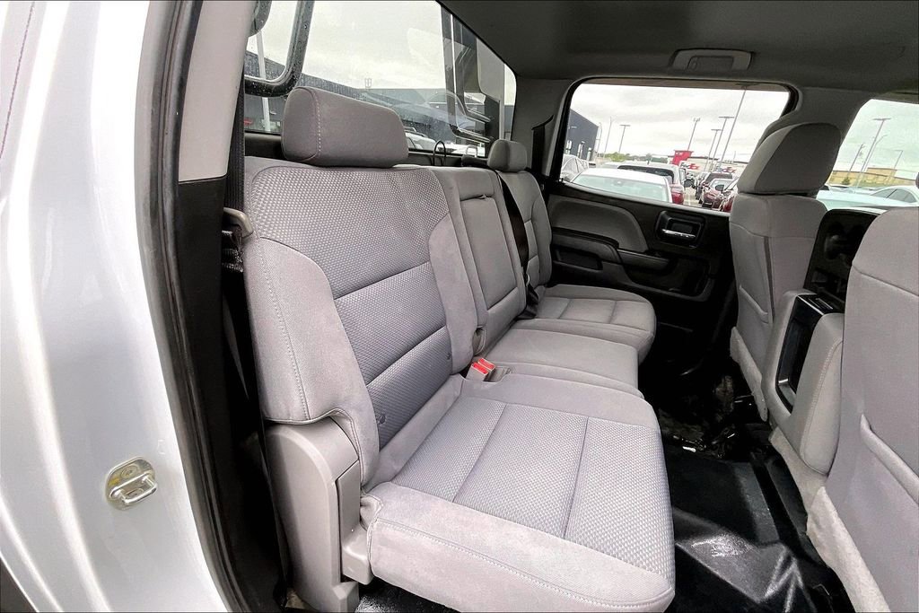 Used 2018 Chevrolet Silverado 3500 W/T AWD/4WD image 36