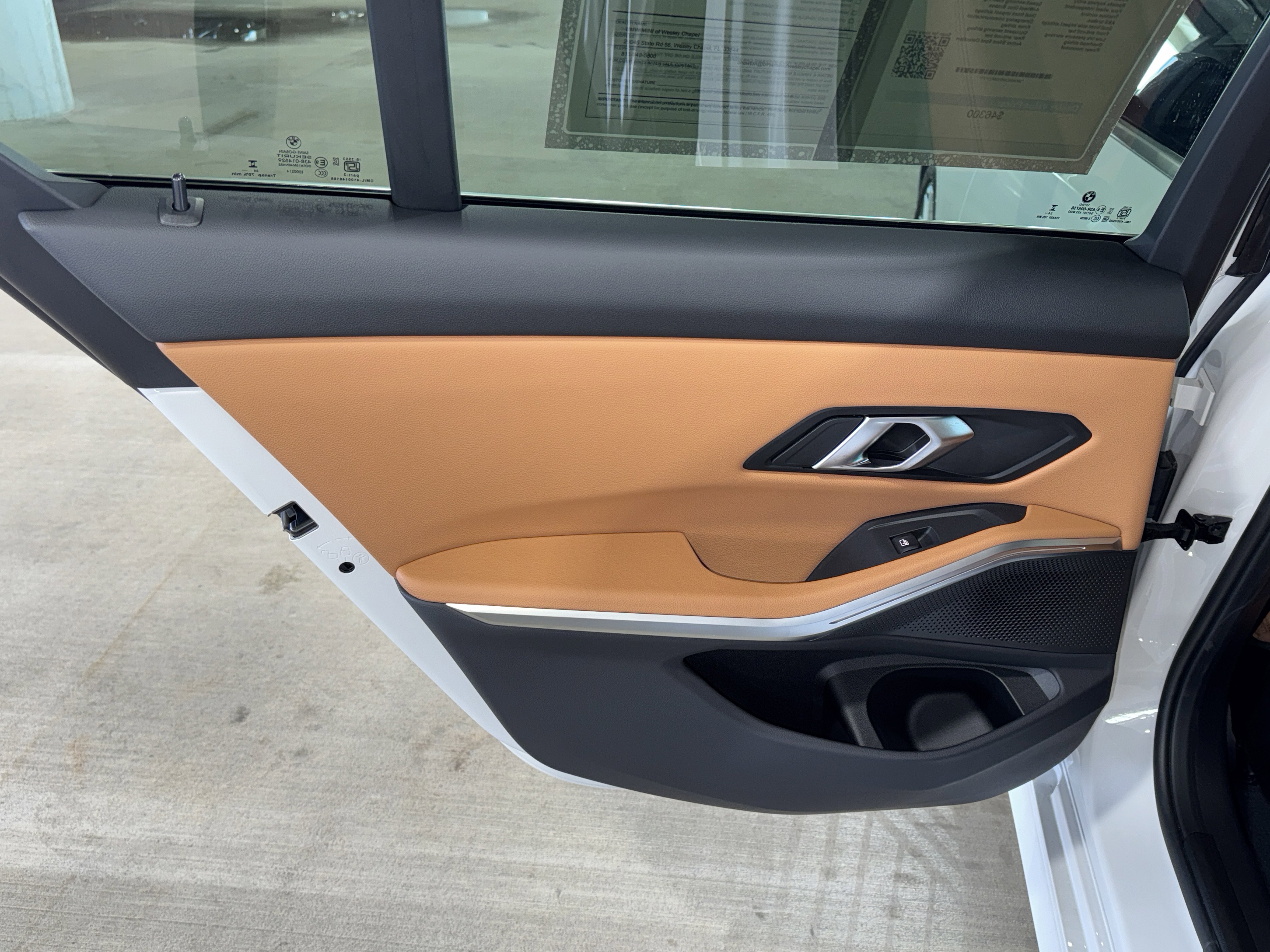 Certified 2025 BMW 330i Sedan w/ Convenience Package image 15