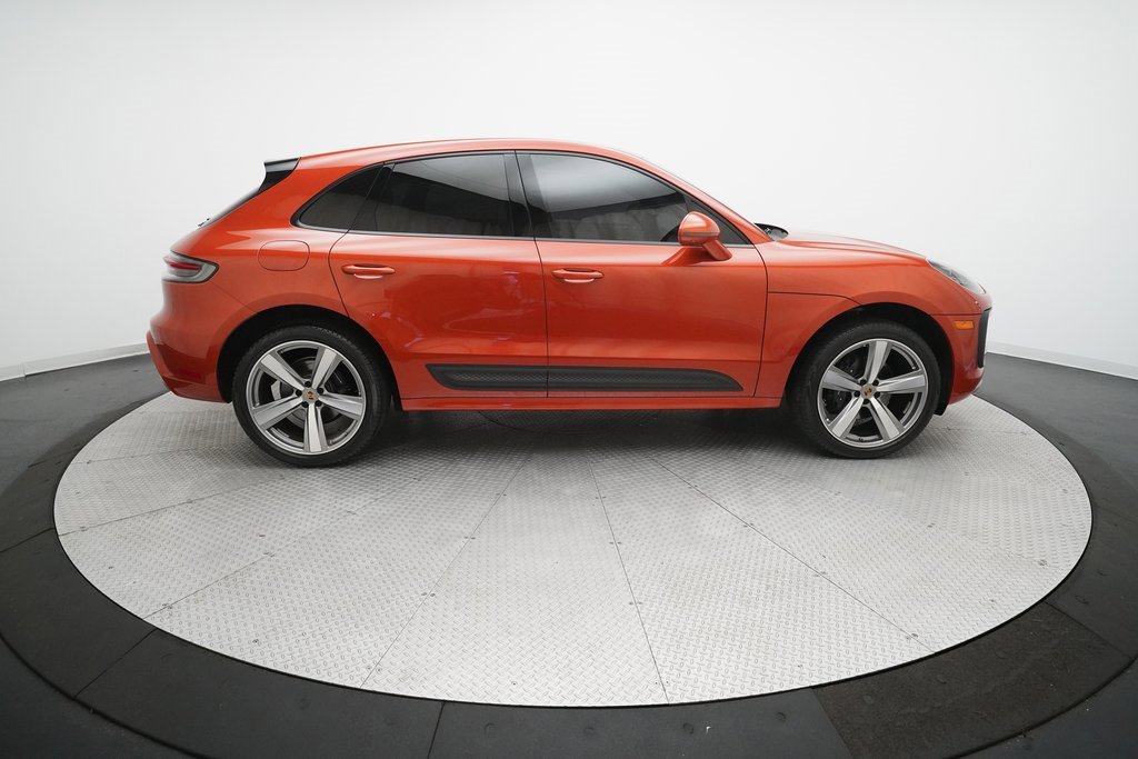 Used 2023 Porsche Macan image 11