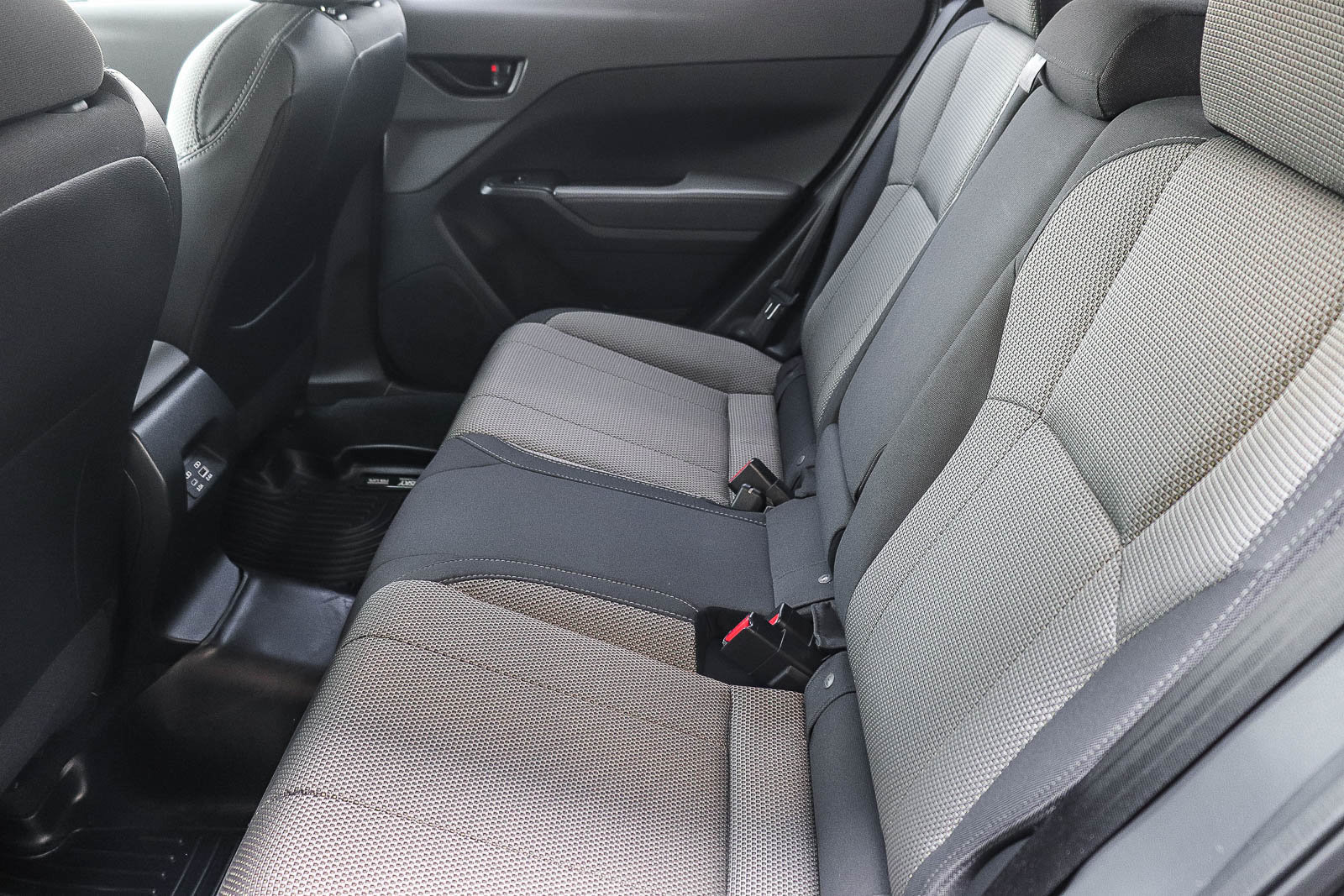 Used 2024 Subaru Crosstrek 2.0i Premium w/ Crosstrek Mirror Package AWD/4WD image 21