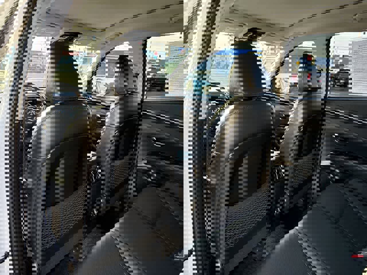 Used 2023 Hyundai Tucson Limited w/ Cargo Package image 13