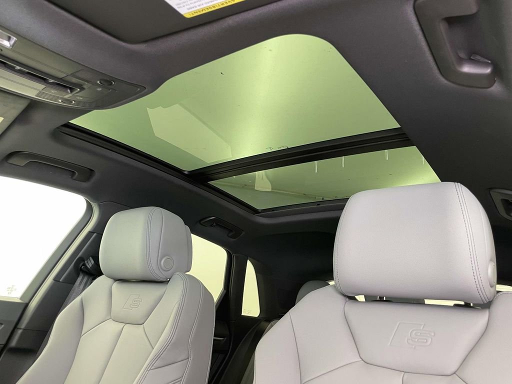 New 2025 Audi Q3 2.0T Premium image 18