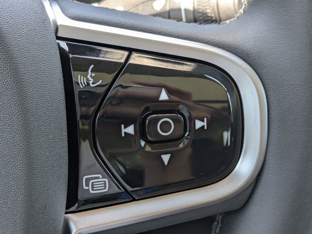 New 2026 Volvo XC60 B5 Core image 28