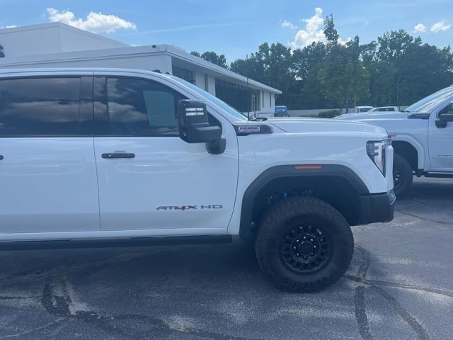 Used 2025 GMC Sierra 2500 AT4X w/ AT4X AEV Edition AWD/4WD image 2