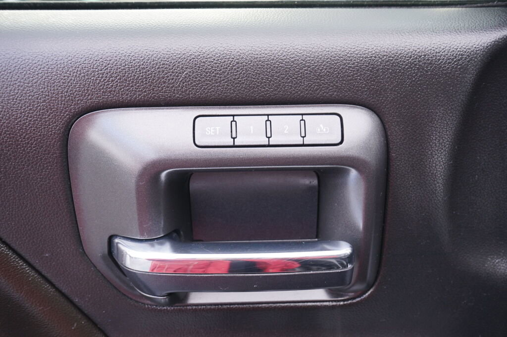 Used 2016 GMC Sierra 2500 SLT w/ Duramax Plus Package image 12