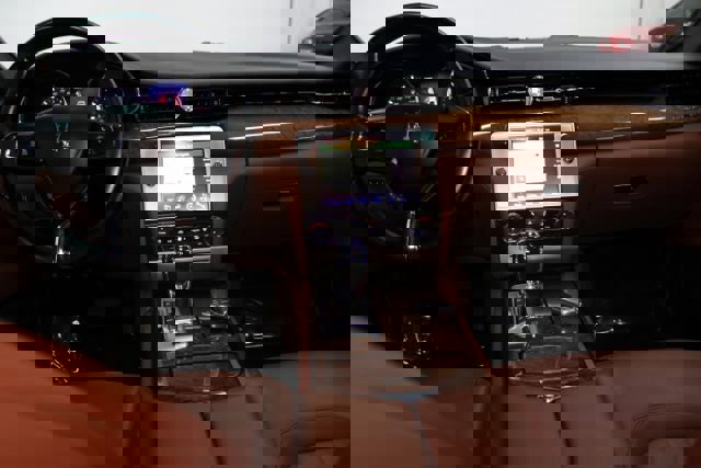 Used 2014 Maserati Quattroporte S Q4 AWD/4WD image 2