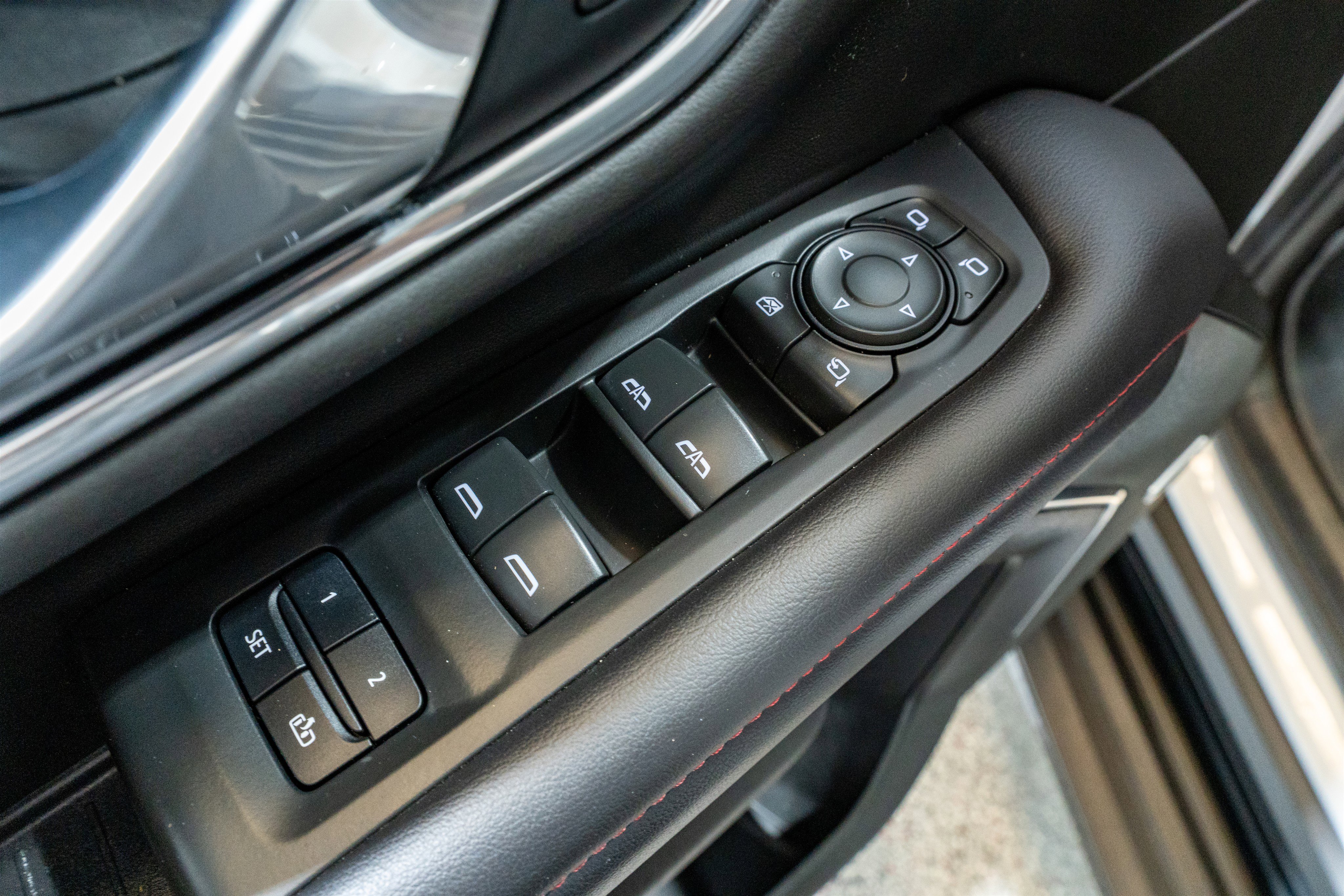 Used 2021 Chevrolet Tahoe RST w/ Luxury Package image 14