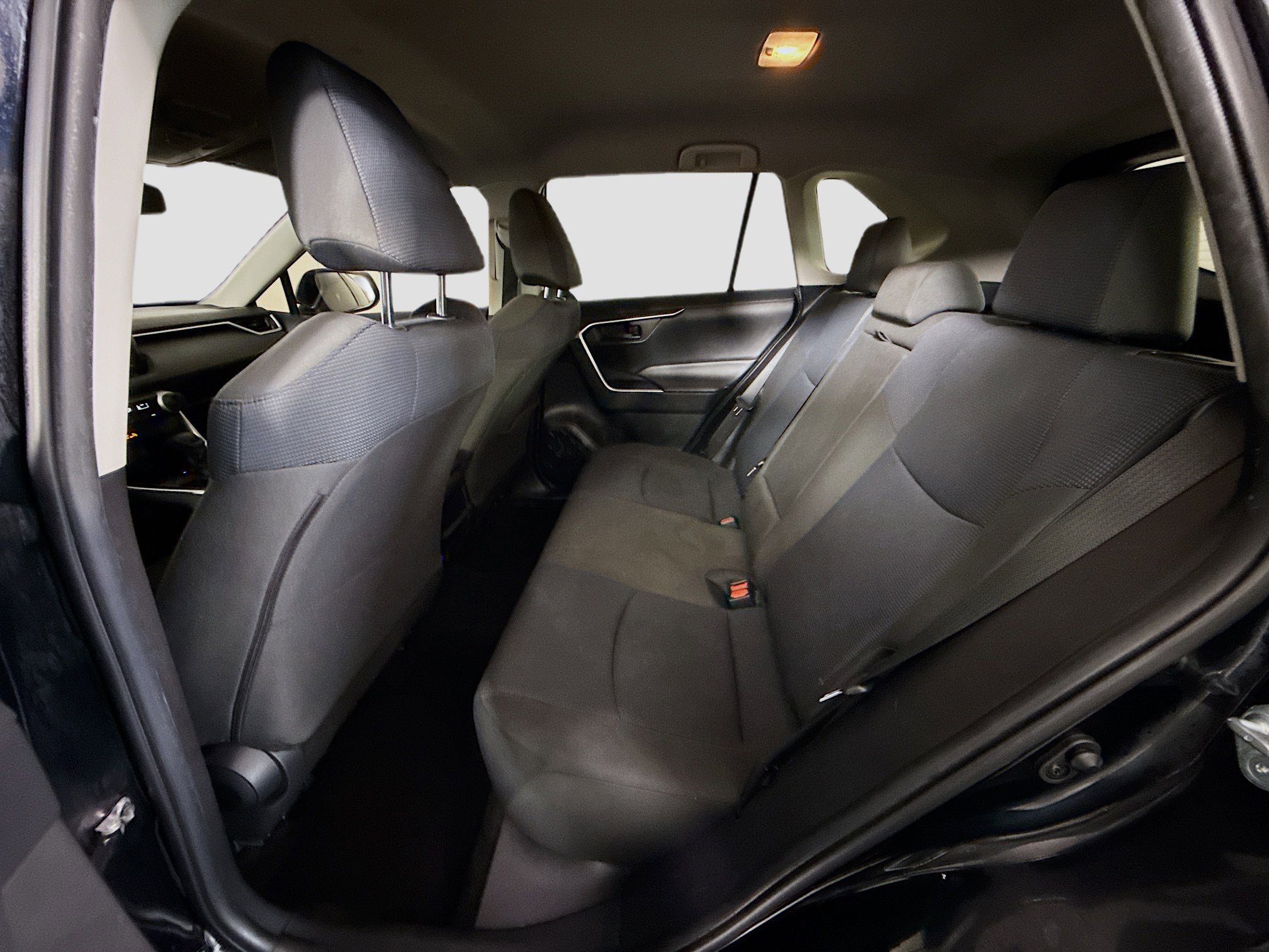 Used 2020 Toyota RAV4 LE image 24