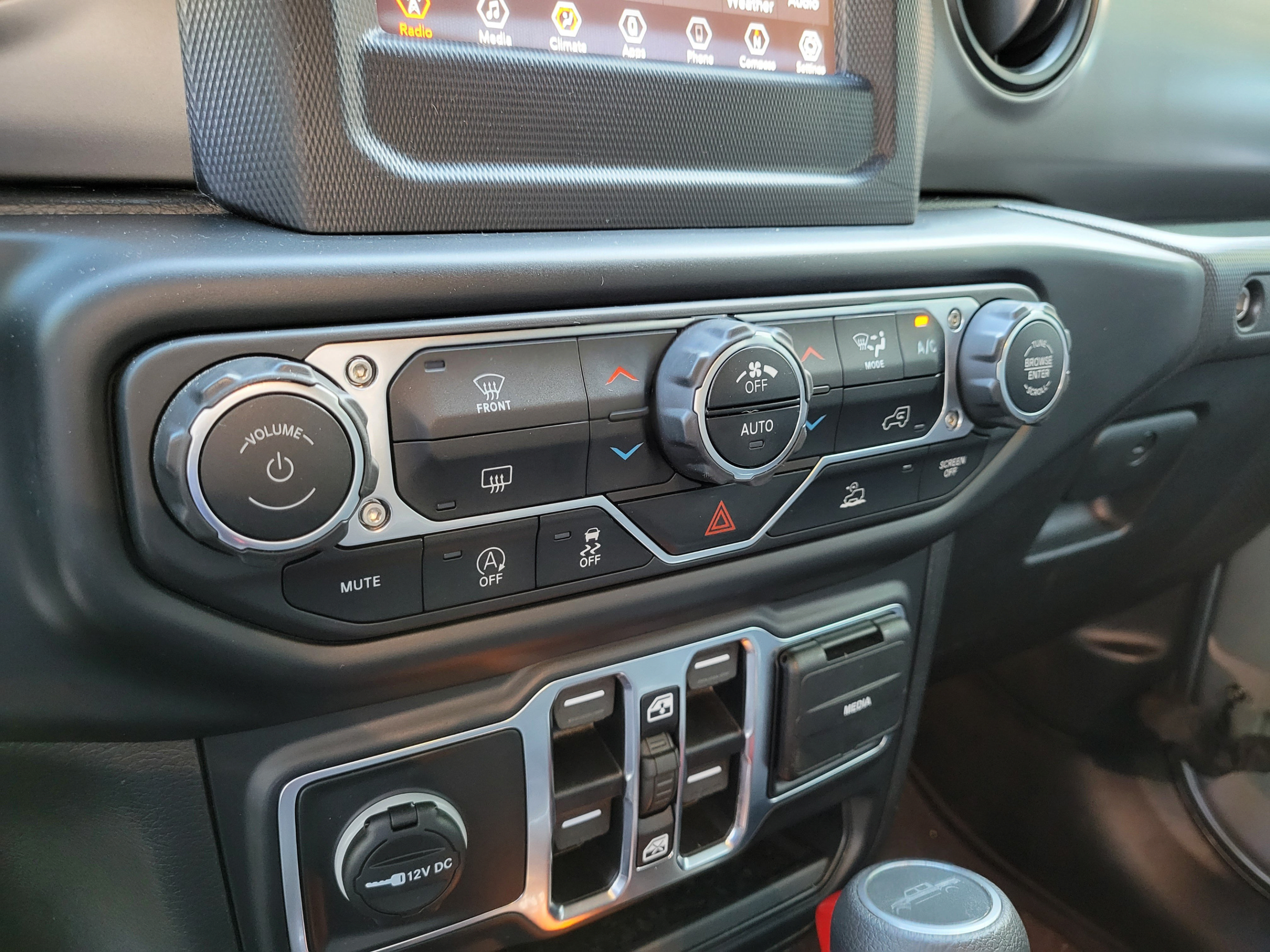 Certified 2020 Jeep Gladiator Sport w/ Quick Order Package 24S AWD/4WD image 18
