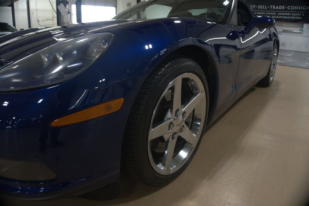 Used 2007 Chevrolet Corvette Coupe w/ Preferred Equipment Group RWD image 12