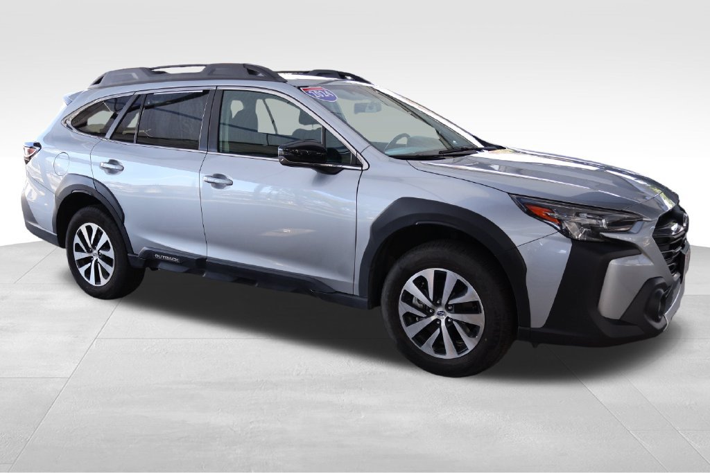 Used 2024 Subaru Outback Premium AWD/4WD image 23