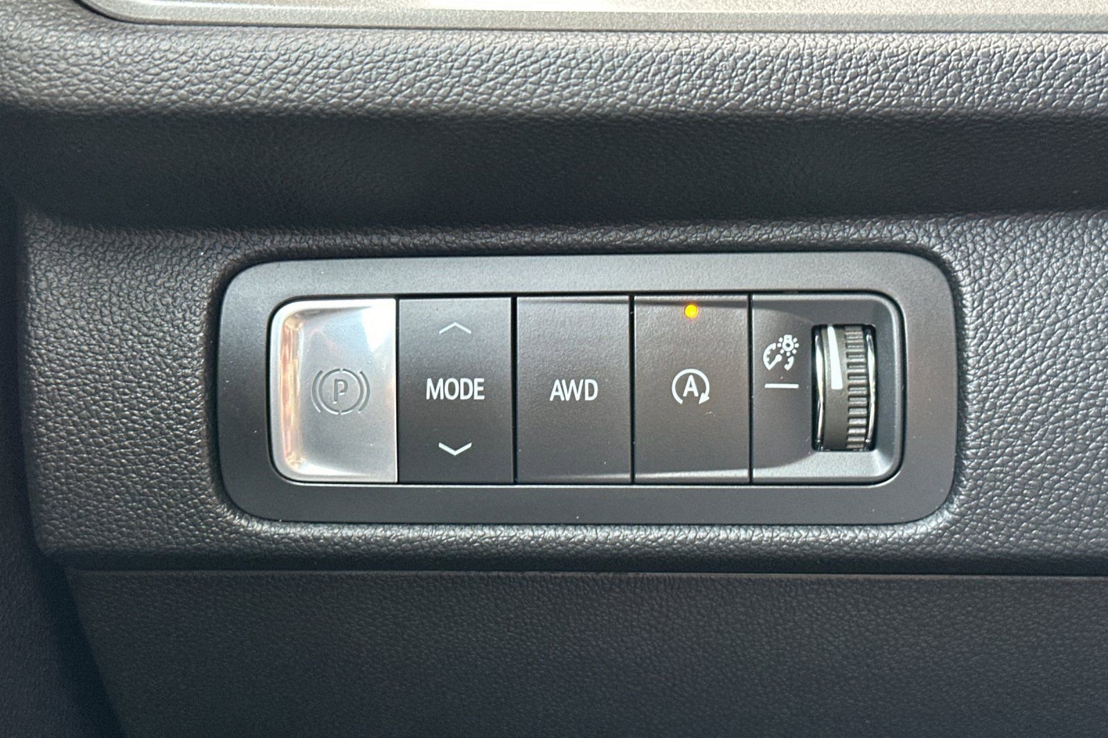 Used 2024 Chevrolet Traverse LT image 36