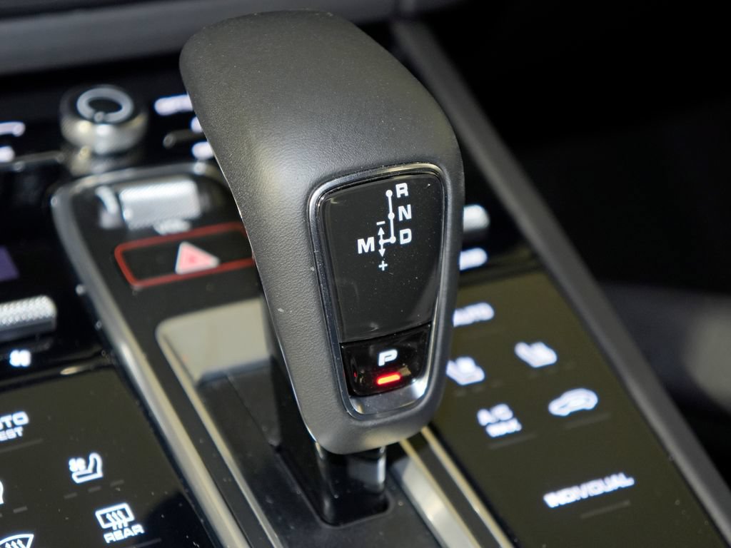 Certified 2023 Porsche Cayenne AWD/4WD image 34