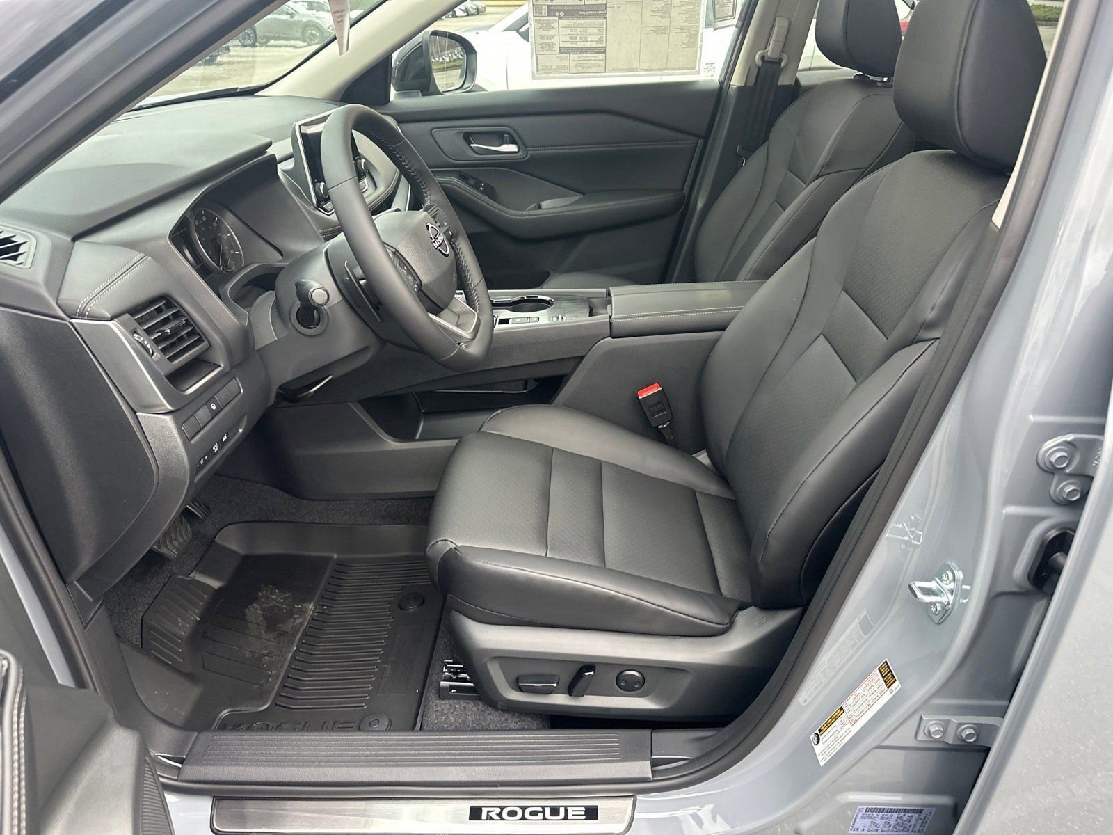 New 2026 Nissan Rogue Dark Armor image 9