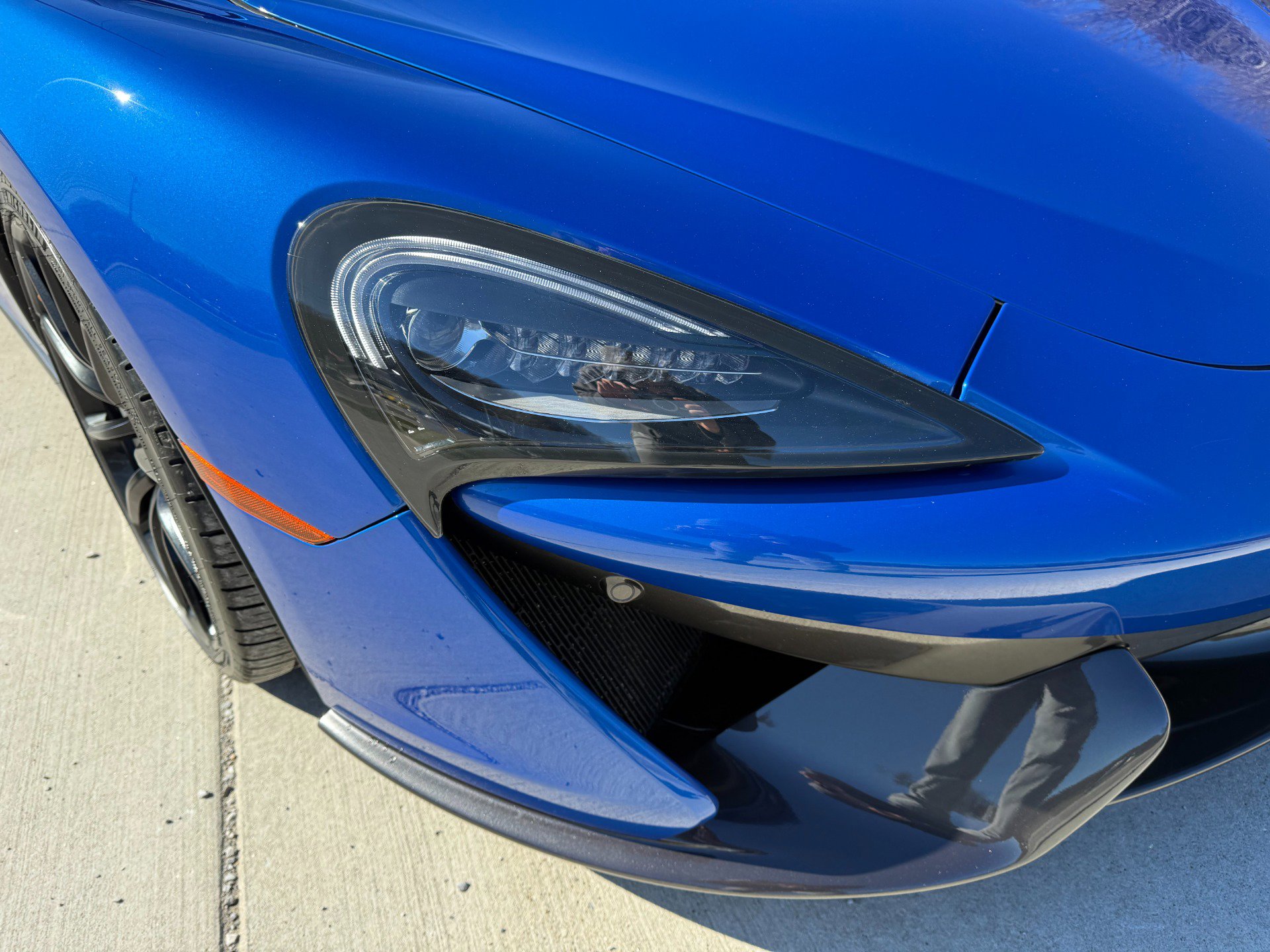 Used 2018 McLaren 570S Spider image 58