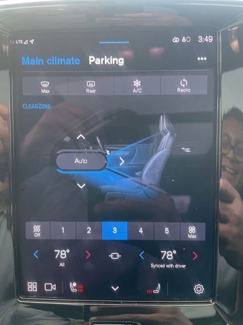 Certified 2023 Volvo XC40 Recharge Ultimate w/ Protection Package Premier image 21