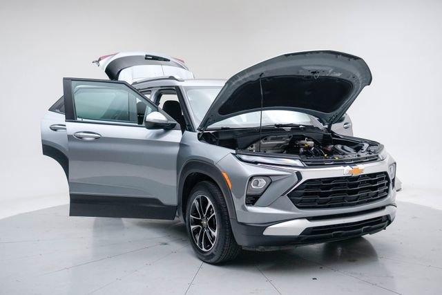 Used 2024 Chevrolet TrailBlazer LT w/ Driver Confidence Package FWD image 16