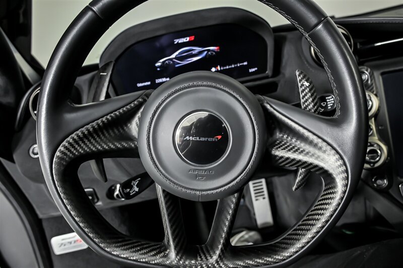 Used 2018 McLaren 720S RWD image 28