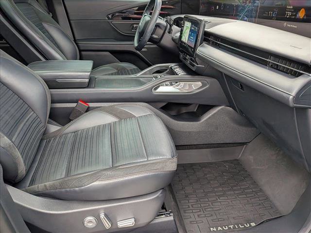 Used 2024 Lincoln Nautilus Reserve w/ Equipment Group 202A image 20