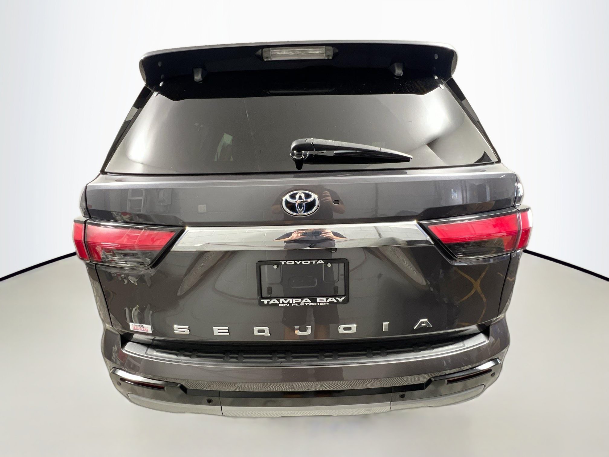 Used 2023 Toyota Sequoia Limited RWD image 6