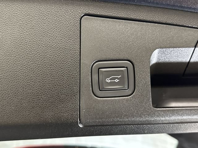 Certified 2023 Cadillac XT4 Sport AWD/4WD image 25