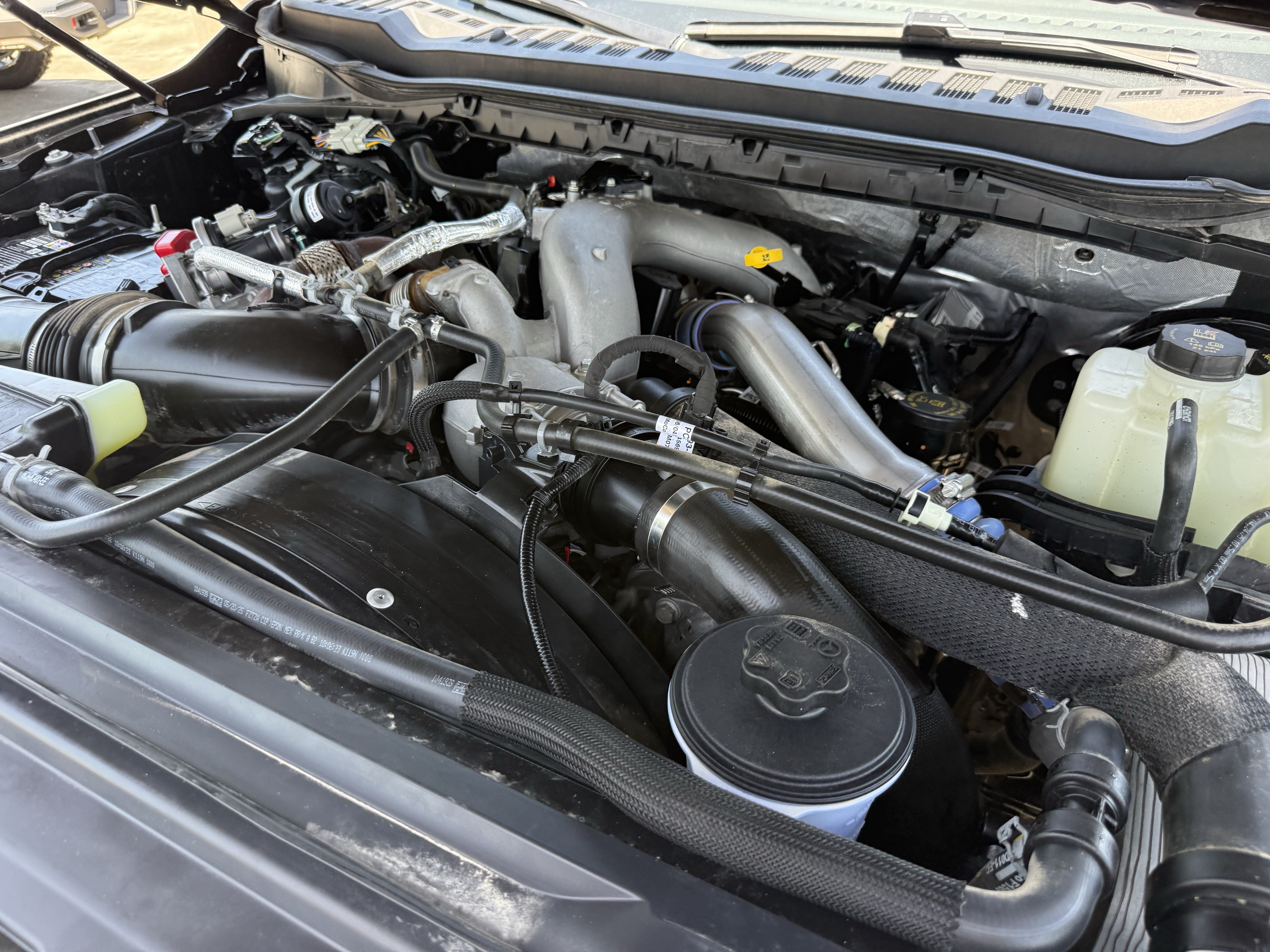 Used 2025 Ford F250 Lariat AWD/4WD image 34