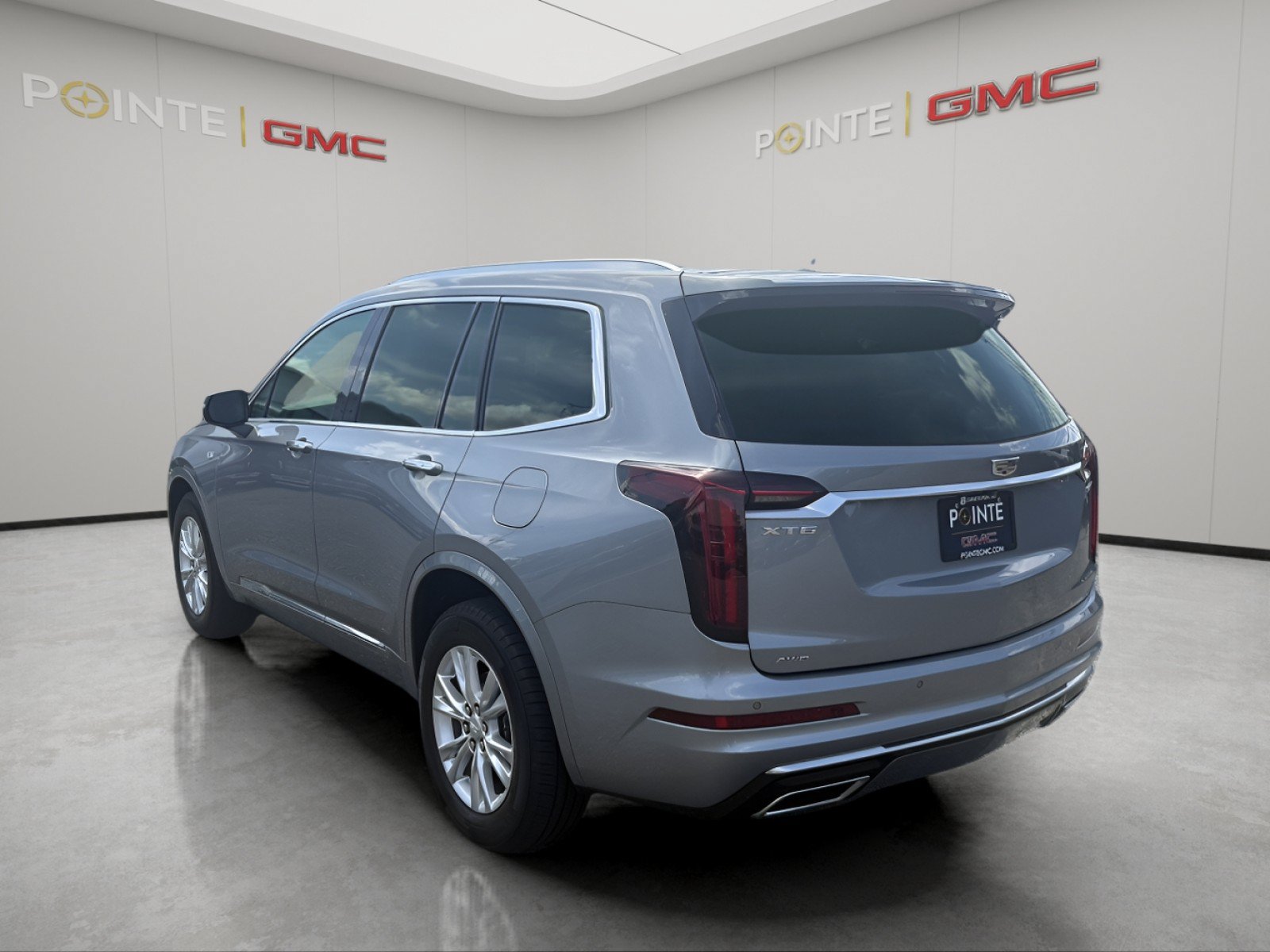 Used 2025 Cadillac XT6 Luxury w/ LPO, Floor Liner Package AWD/4WD image 5