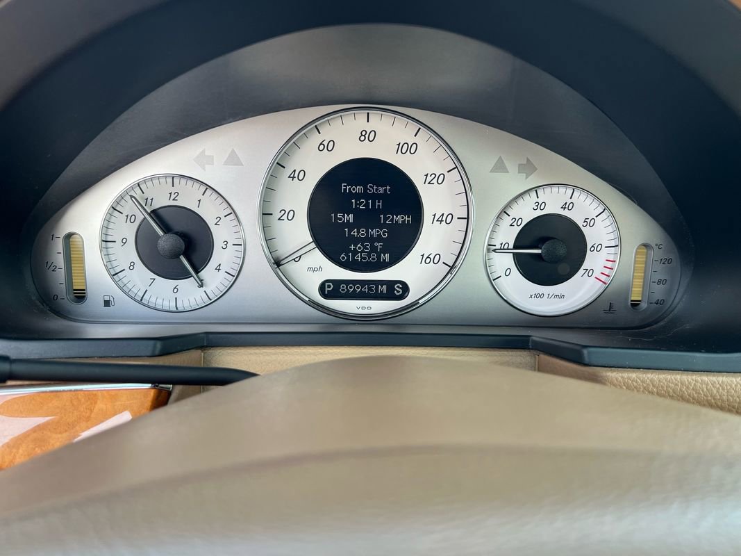 Used 2008 Mercedes-Benz E 350 4MATIC image 9