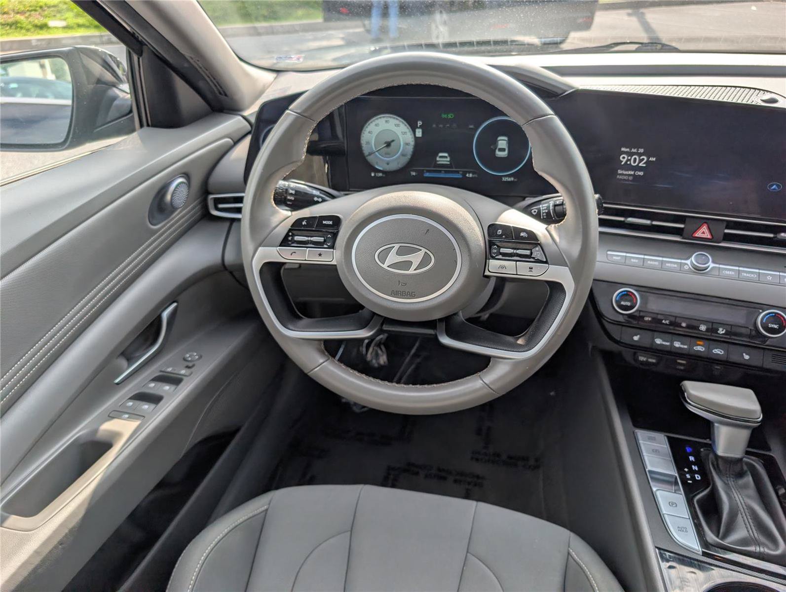 Used 2024 Hyundai Elantra SEL w/ Convenience Package FWD image 15
