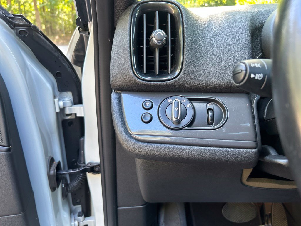 Used 2021 MINI Cooper Countryman FWD image 26