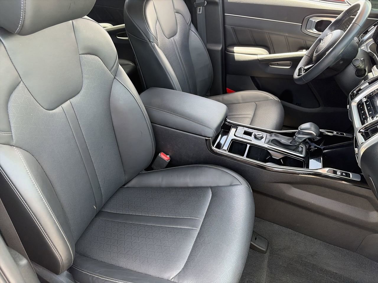 Used 2023 Kia Sorento SX FWD image 10