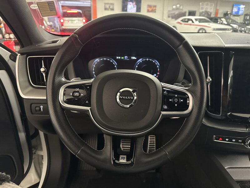 Used 2019 Volvo XC60 T5 R-Design w/ Protection Package Premier FWD image 30