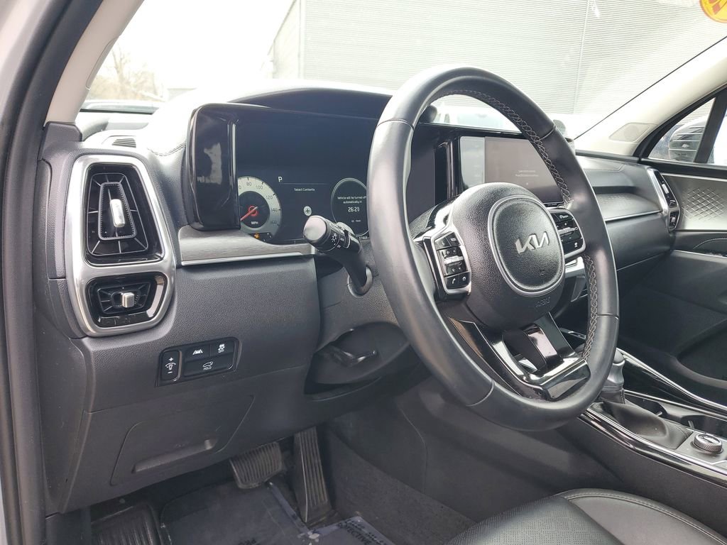 Used 2023 Kia Sorento SX image 17
