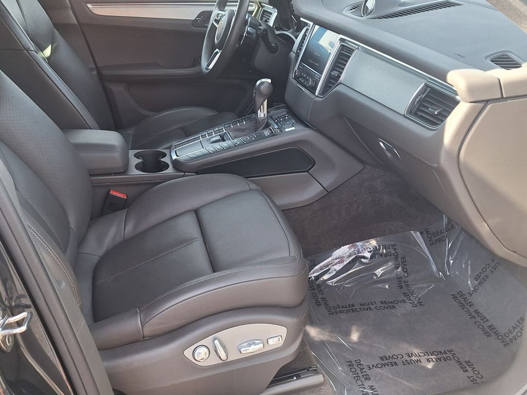 Used 2017 Porsche Macan S image 28
