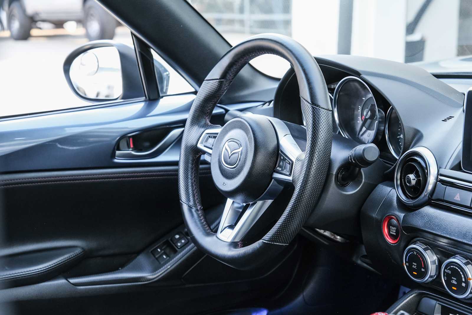 Used 2016 MAZDA MX-5 Miata Grand Touring RWD image 23