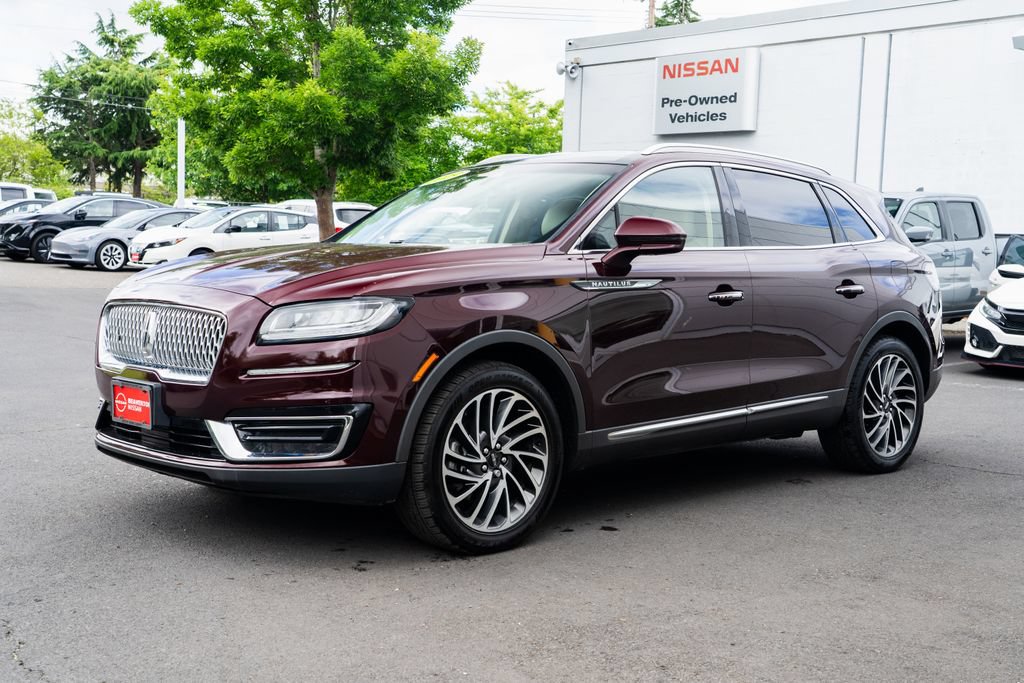 Used 2019 Lincoln Nautilus Reserve w/ Cargo Utility Package AWD/4WD image 3