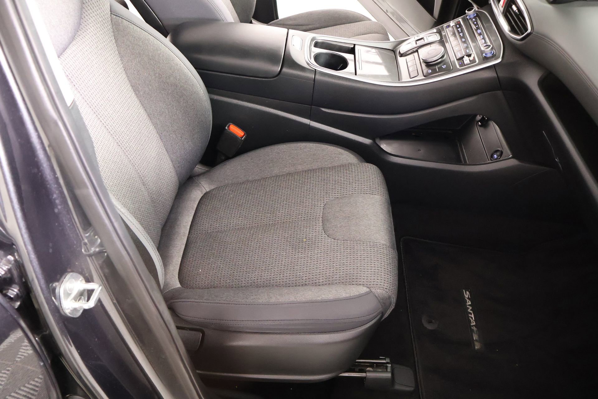 Used 2023 Hyundai Santa Fe SEL image 13