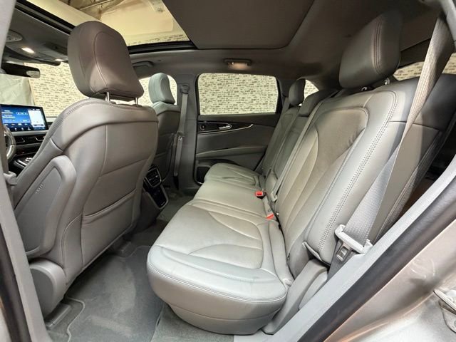 Used 2021 Lincoln Nautilus Reserve FWD image 13