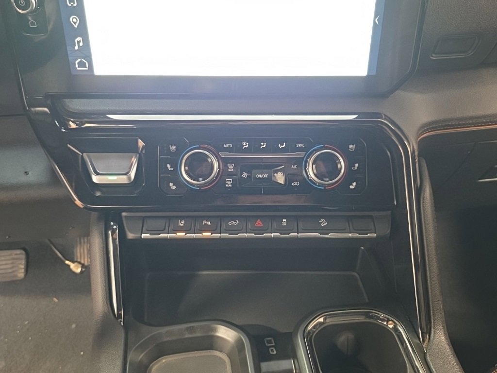 Used 2024 GMC Sierra 2500 AT4 w/ Technology Package image 21