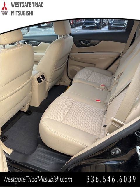 Used 2017 Nissan Rogue S image 7