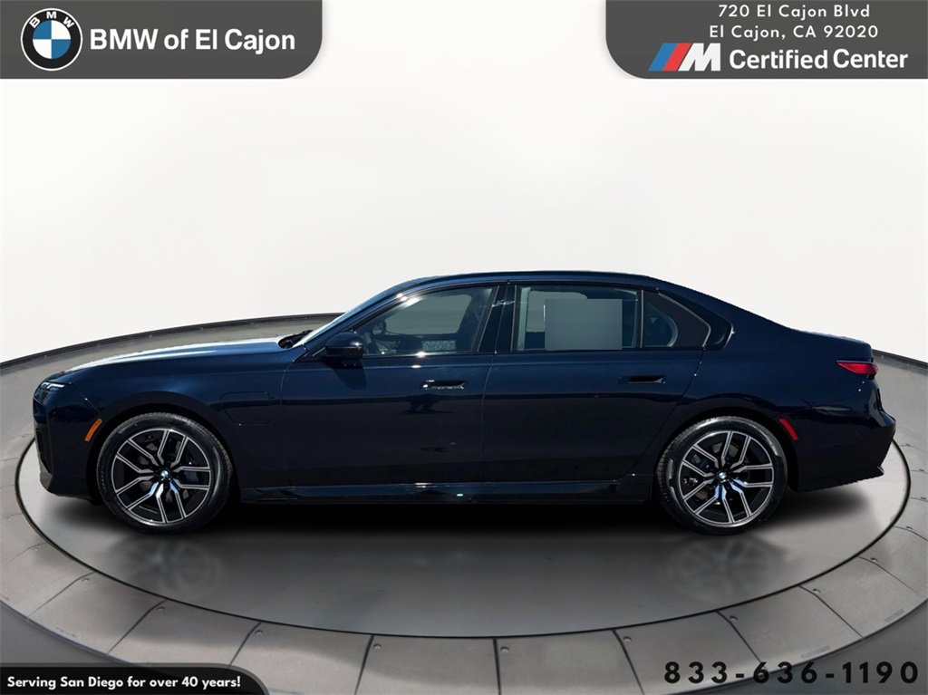 New 2026 BMW 750e xDrive image 8