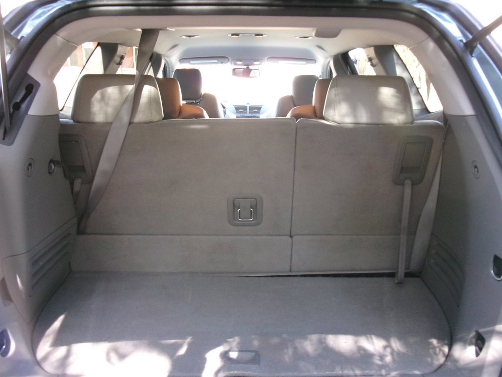 Used 2009 Chevrolet Traverse LT image 40