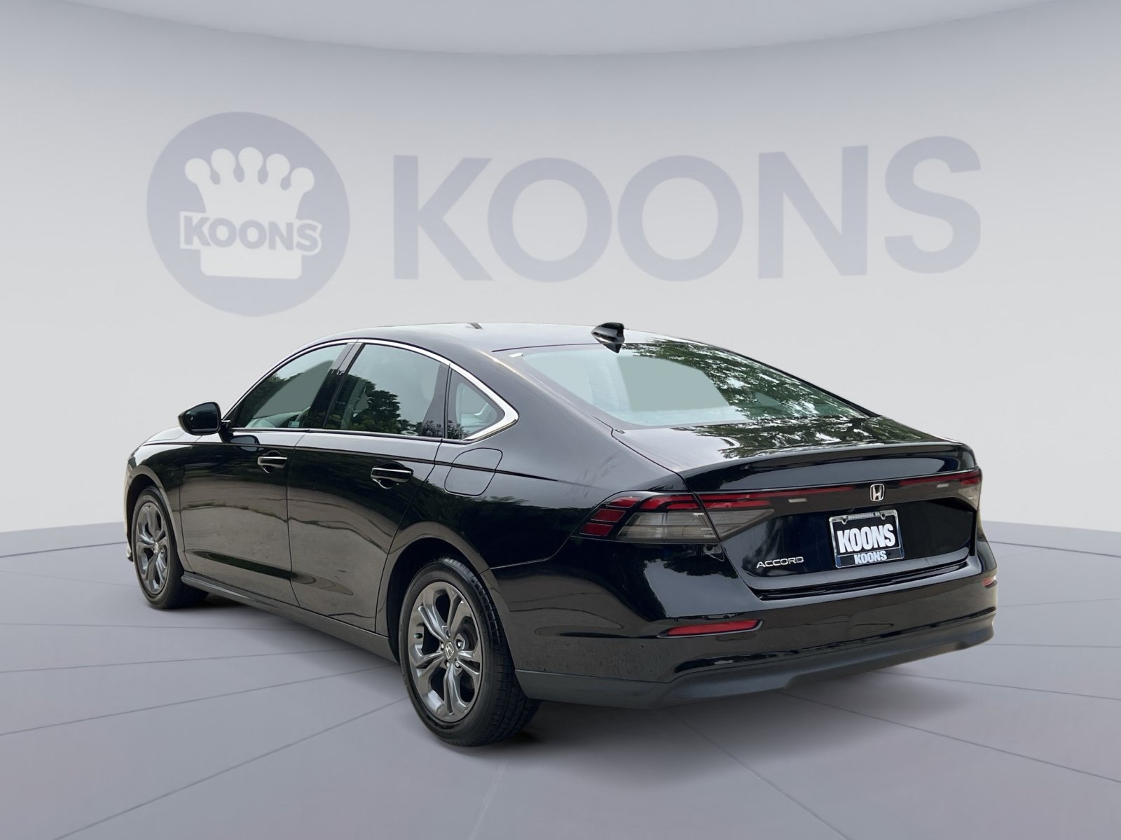 Used 2024 Honda Accord EX image 4