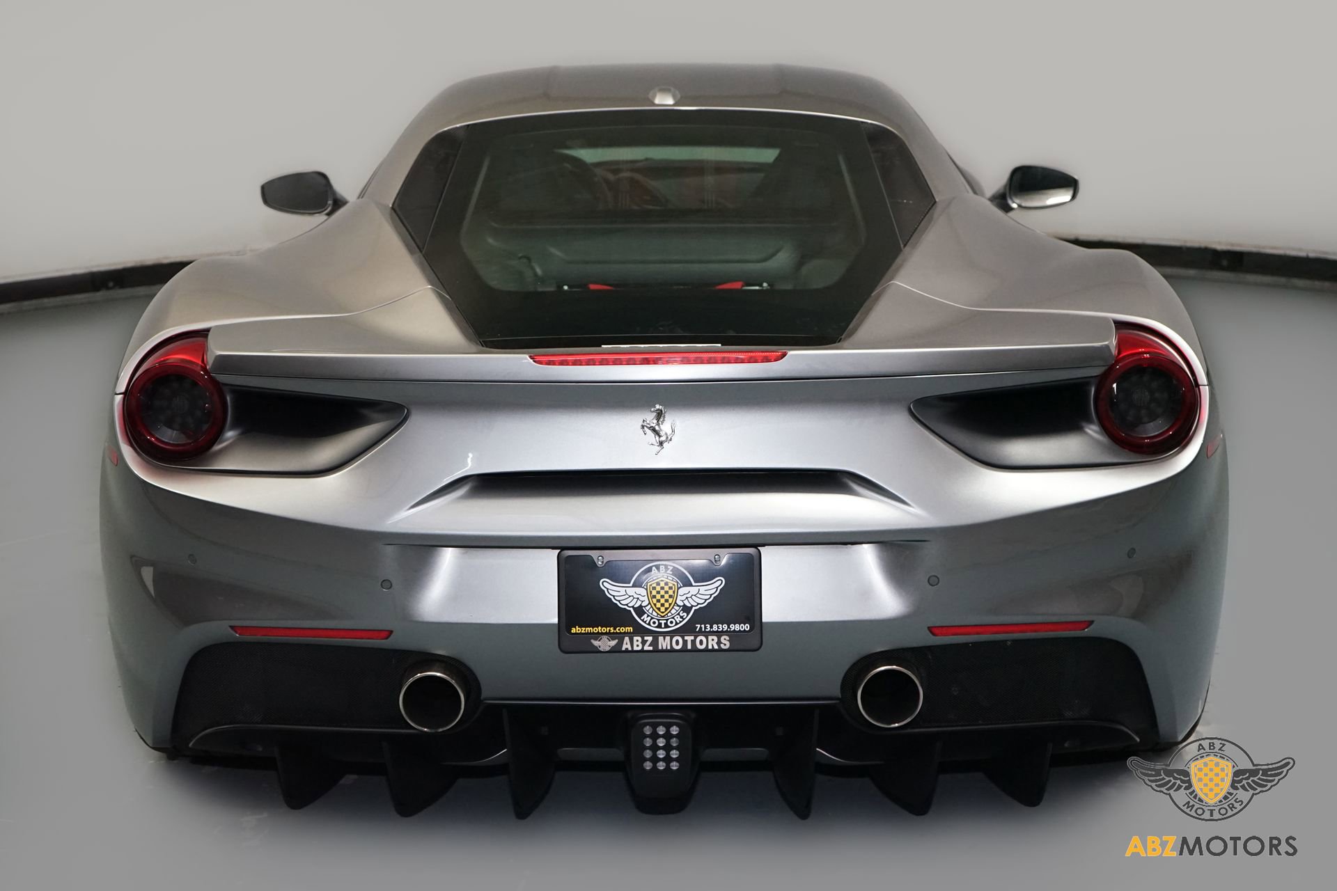 Used 2016 Ferrari 488 GTB image 8