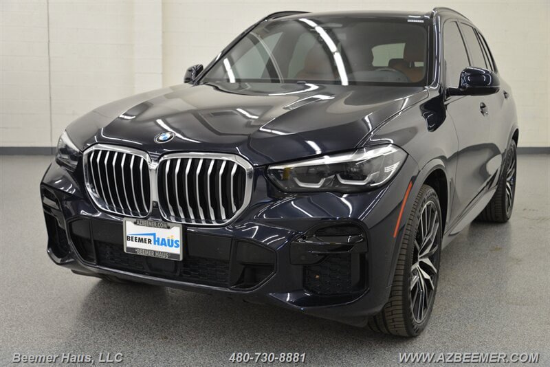 Used 2022 BMW X5 xDrive40i w/ M Sport Package AWD/4WD image 1