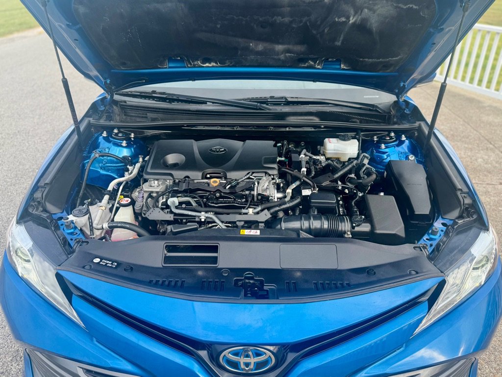 Used 2019 Toyota Camry XLE image 12