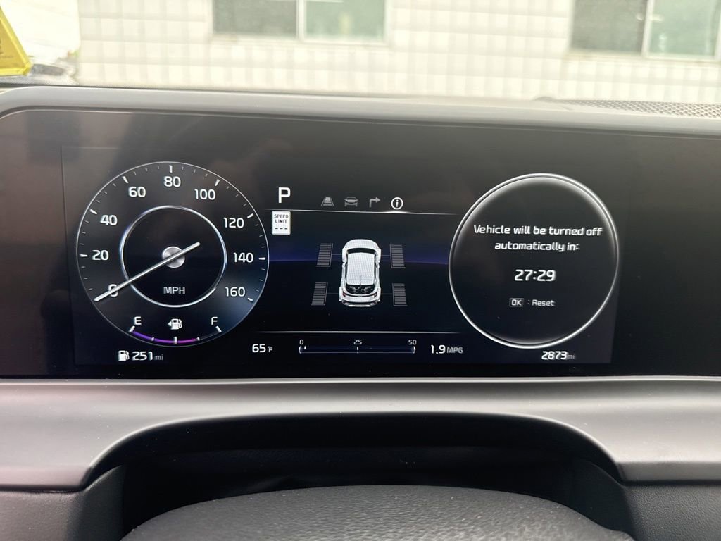 Certified 2024 Kia Seltos SX w/ SX Sunroof Package AWD/4WD image 32