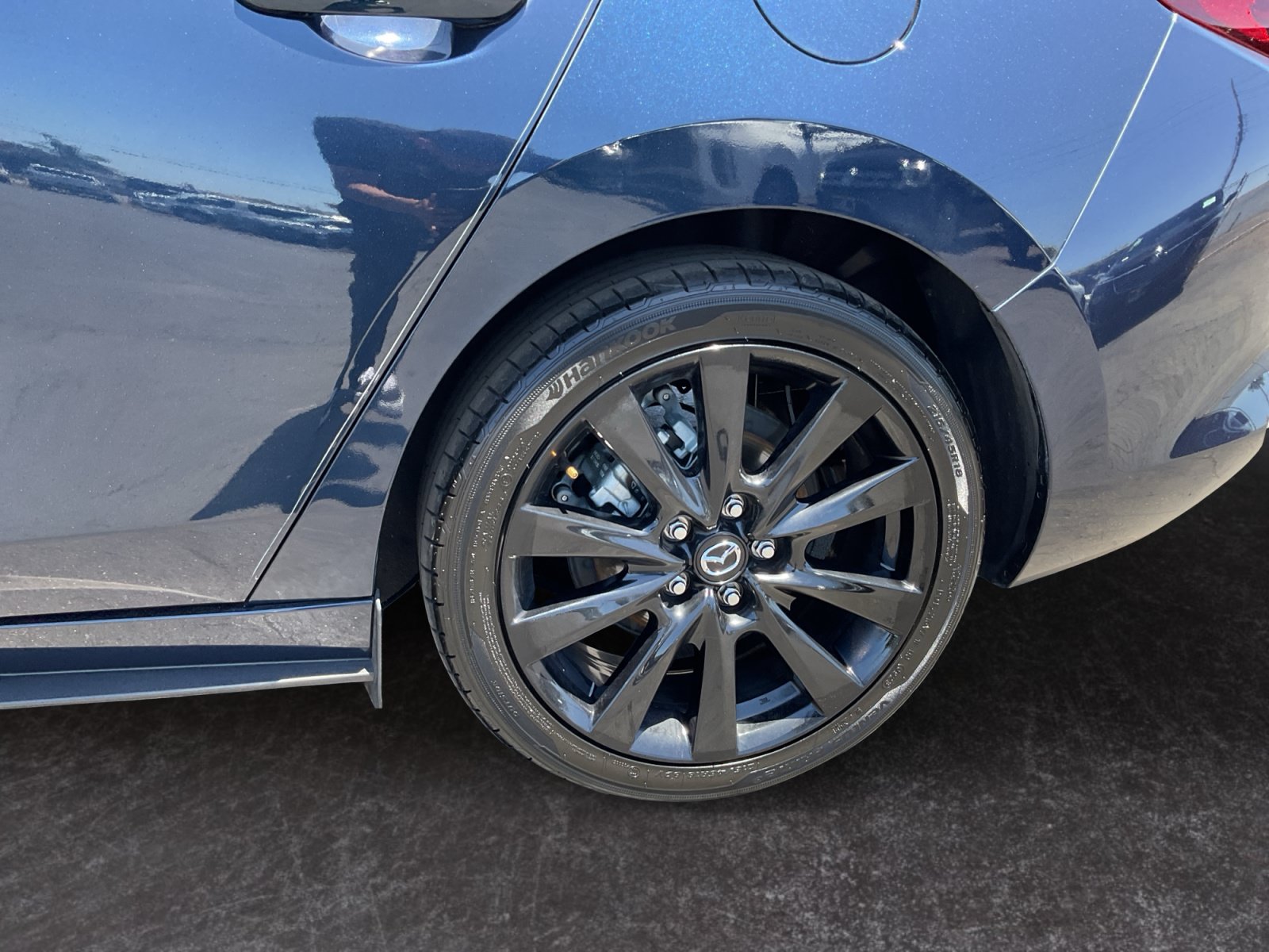 Used 2024 MAZDA MAZDA3 s FWD image 9