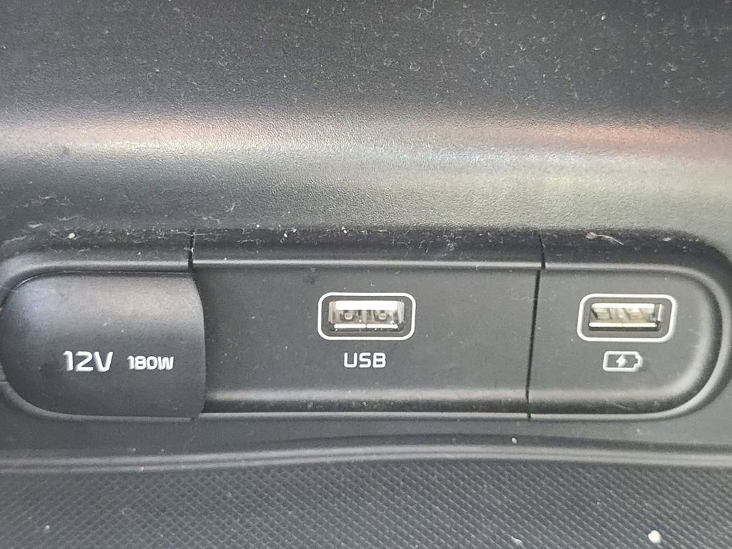 Used 2023 Kia K5 GT-Line image 32