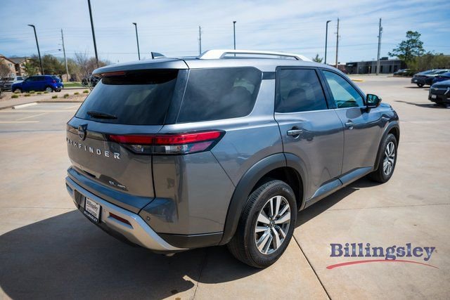 Used 2025 Nissan Pathfinder SL AWD/4WD image 5